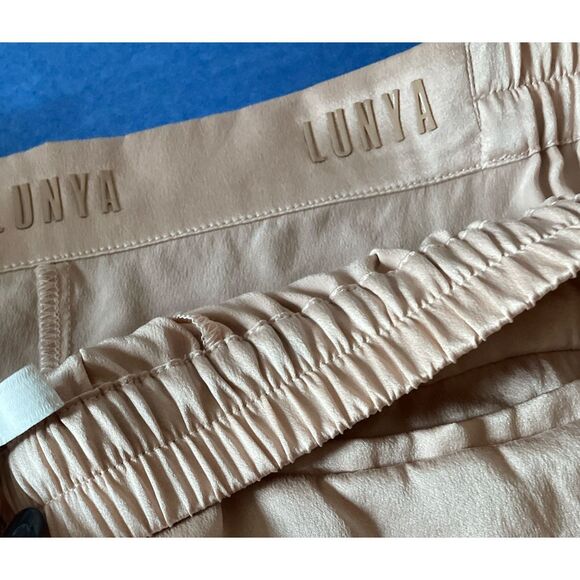 New Lunya Washable Silk Sleep Pajama Shorts in Delicate Pink size Large - Picture 6 of 7